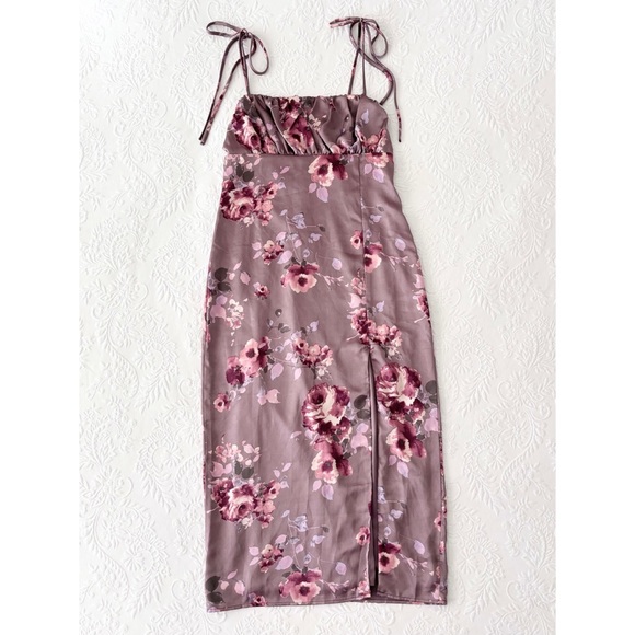NWOT Lulus Fleur-ty Behavior Mauve Floral Satin Tie-Strap Midi Dress Medium - Picture 2 of 8